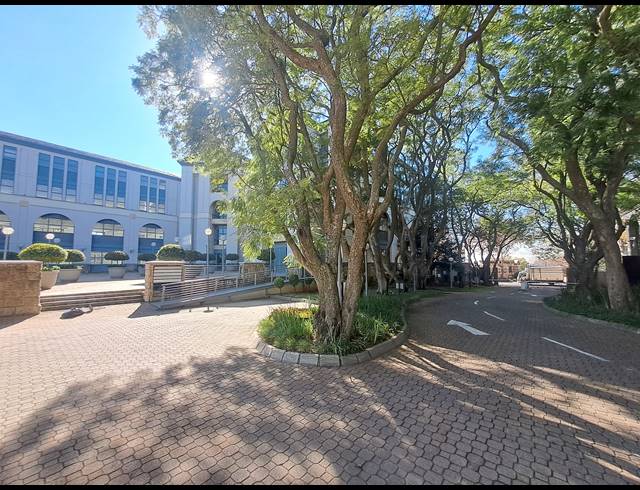1,575M² OFFICE TO LET IN ILLOVO